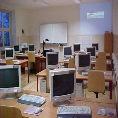 images/Ueberuns/Unsere-Schule/computerkabinett.jpg